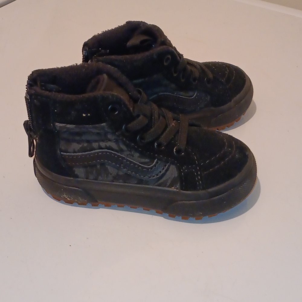 BOYS TODDLER VANS 5C